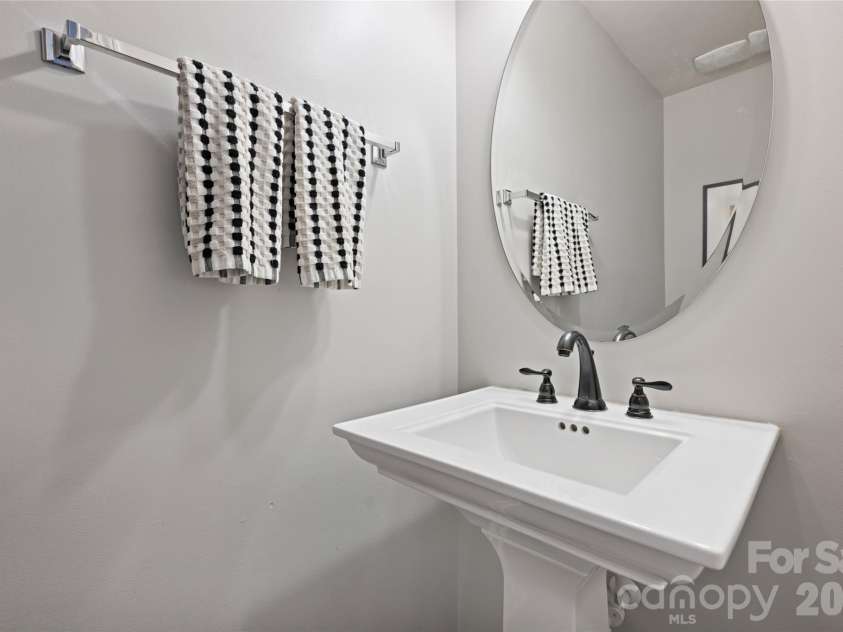 7041 Carnwarth Lane, Fort Mill, SC 29707.  MLS# CAR4369861, YatesRealty ID 28245. 