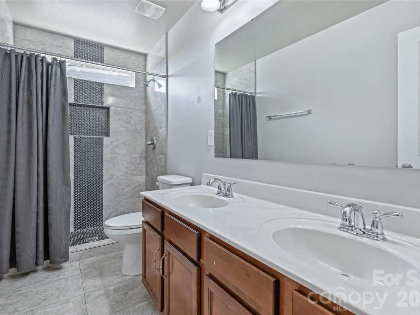 7041 Carnwarth Lane, Fort Mill, SC 29707.  MLS# CAR4369861, YatesRealty ID 28245. 