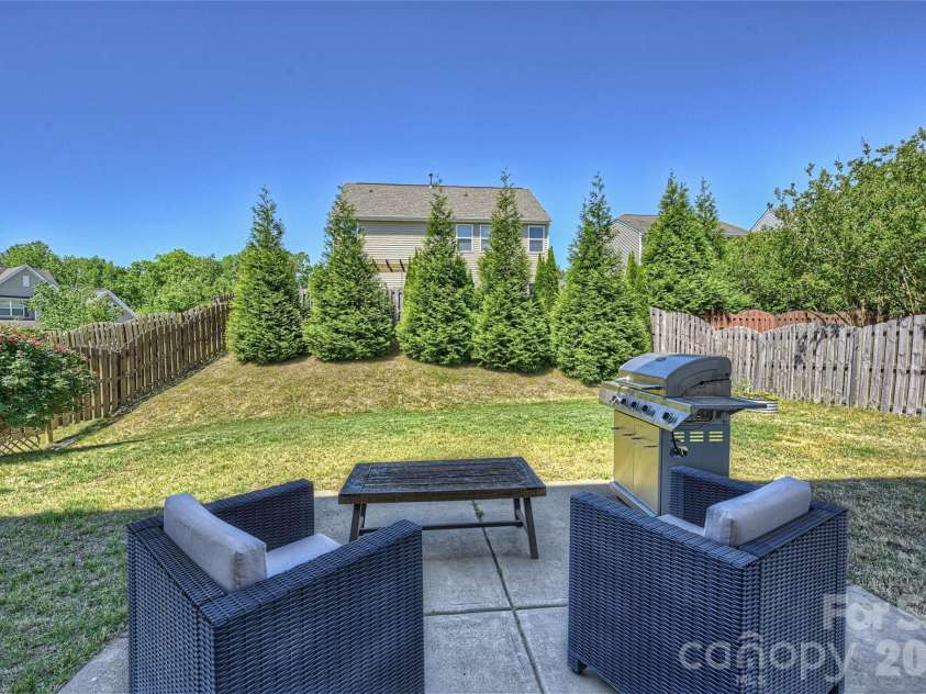 7041 Carnwarth Lane, Fort Mill, SC 29707.  MLS# CAR4369861, YatesRealty ID 28245. 