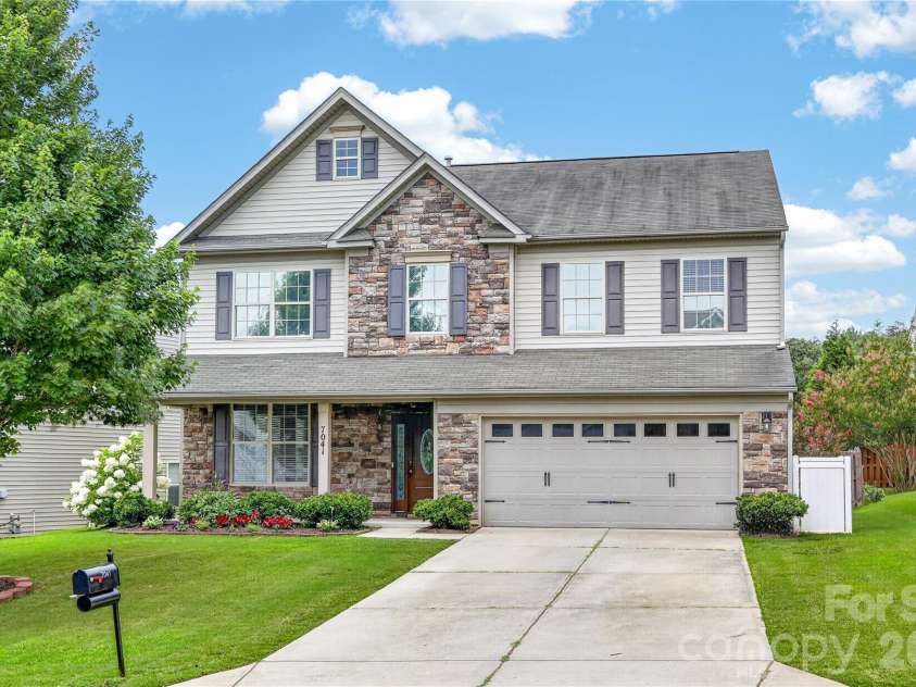 7041 Carnwarth Lane, Fort Mill, SC 29707.  MLS# CAR4369861, YatesRealty ID 28245. 