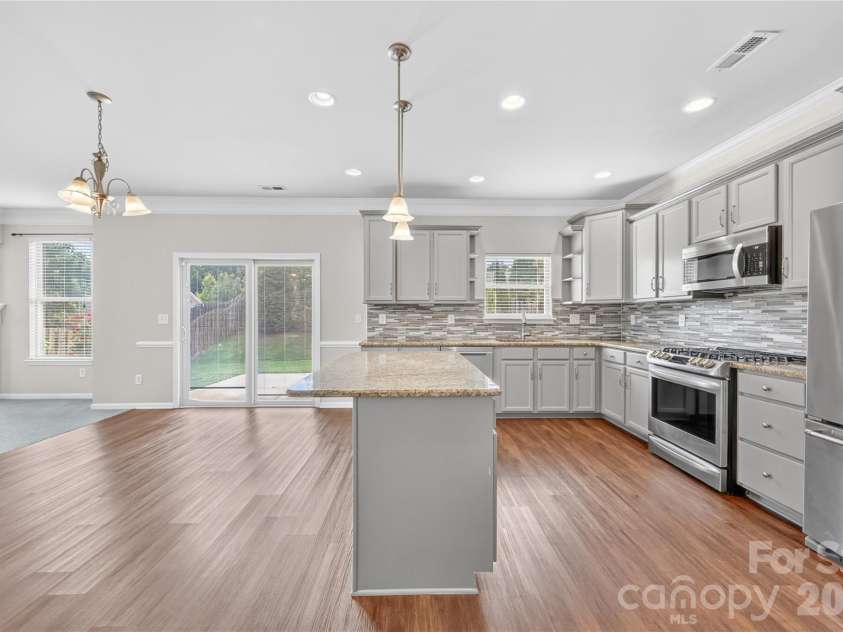 7041 Carnwarth Lane, Fort Mill, SC 29707.  MLS# CAR4369861, YatesRealty ID 28245. 