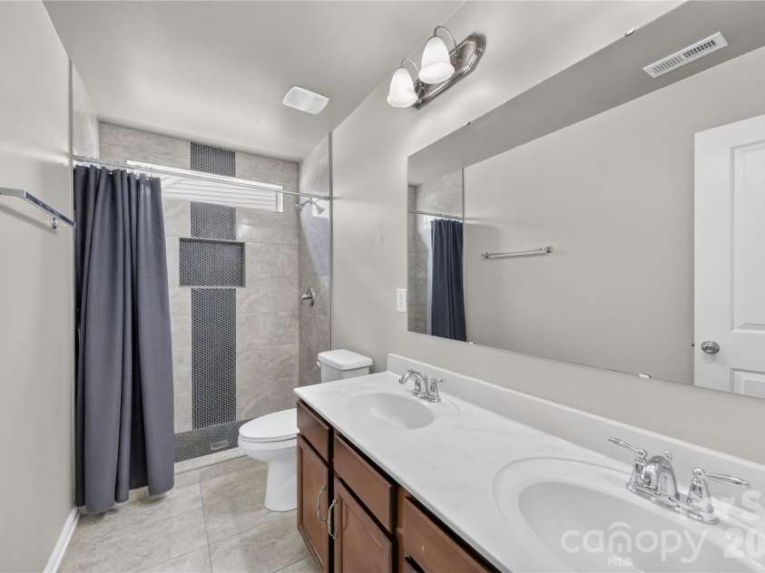 7041 Carnwarth Lane, Fort Mill, SC 29707.  MLS# CAR4369861, YatesRealty ID 28245. 