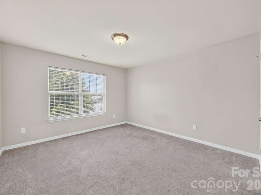 7041 Carnwarth Lane, Fort Mill, SC 29707.  MLS# CAR4369861, YatesRealty ID 28245. 