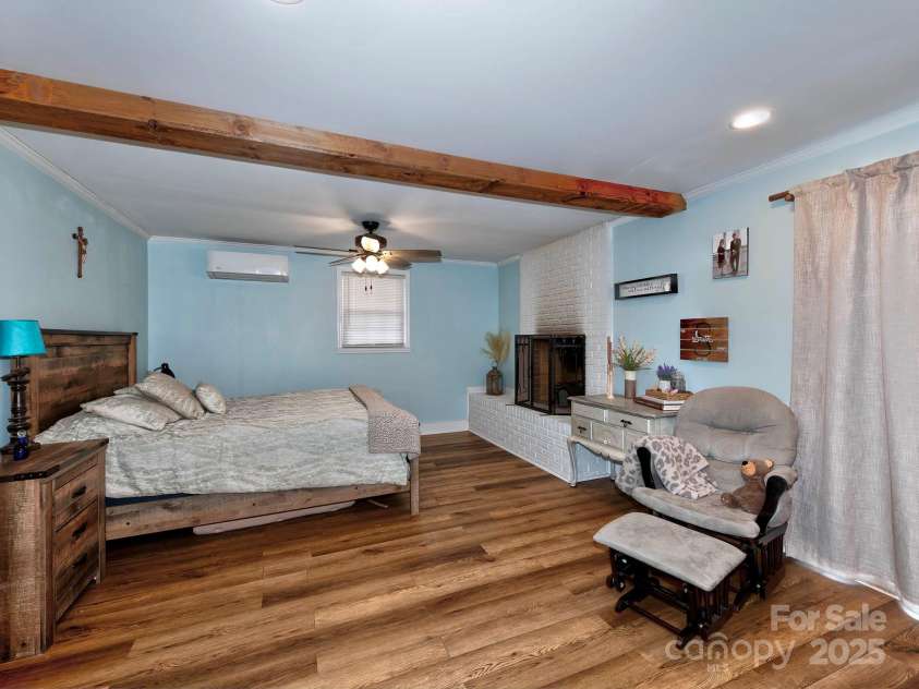 432 Lake Shore Drive, Fort Mill, SC 29715.  MLS# CAR4285708, YatesRealty ID 28246. 