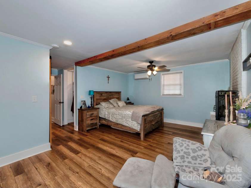 432 Lake Shore Drive, Fort Mill, SC 29715.  MLS# CAR4285708, YatesRealty ID 28246. 