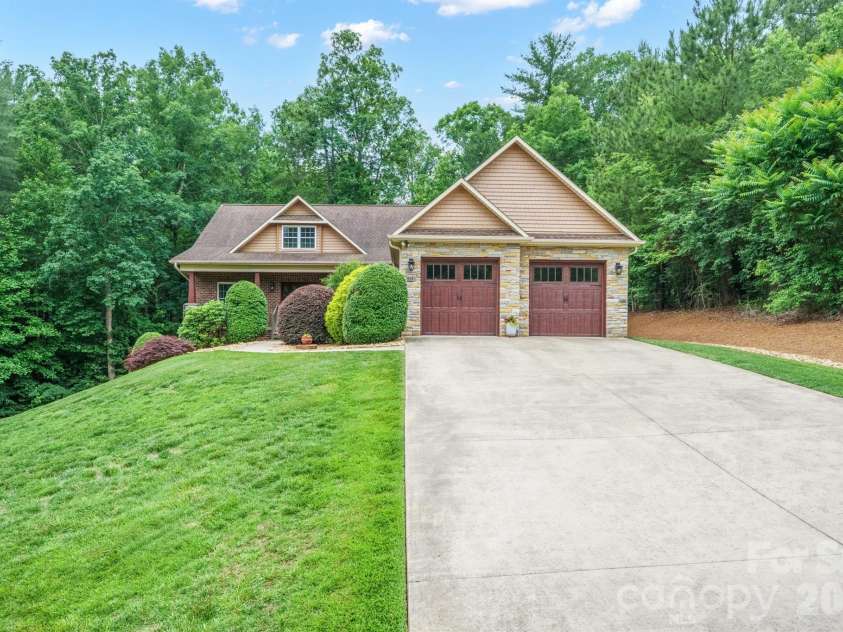 5361 Antler Creek Drive, Granite Falls, NC 28630.  MLS# CAR4389414, YatesRealty ID 28246. 