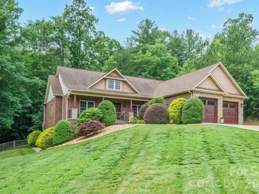 5361 Antler Creek Drive, Granite Falls, NC 28630.  MLS# CAR4389414, YatesRealty ID 28246. 