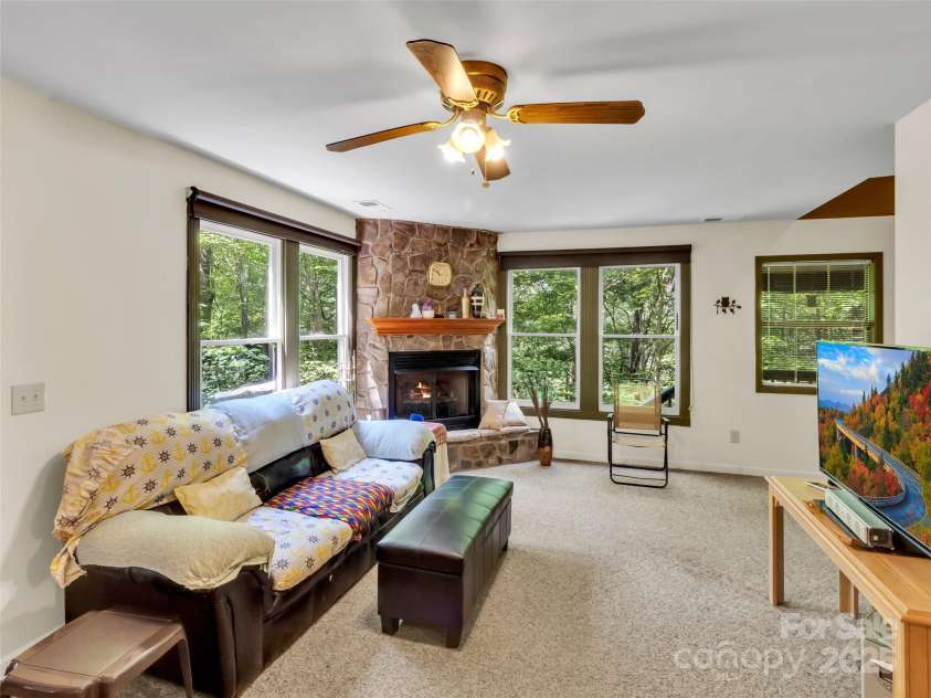 57 Copperhead Cove, Sylva, NC 28779.  MLS# CAR4273722, YatesRealty ID 28247. 