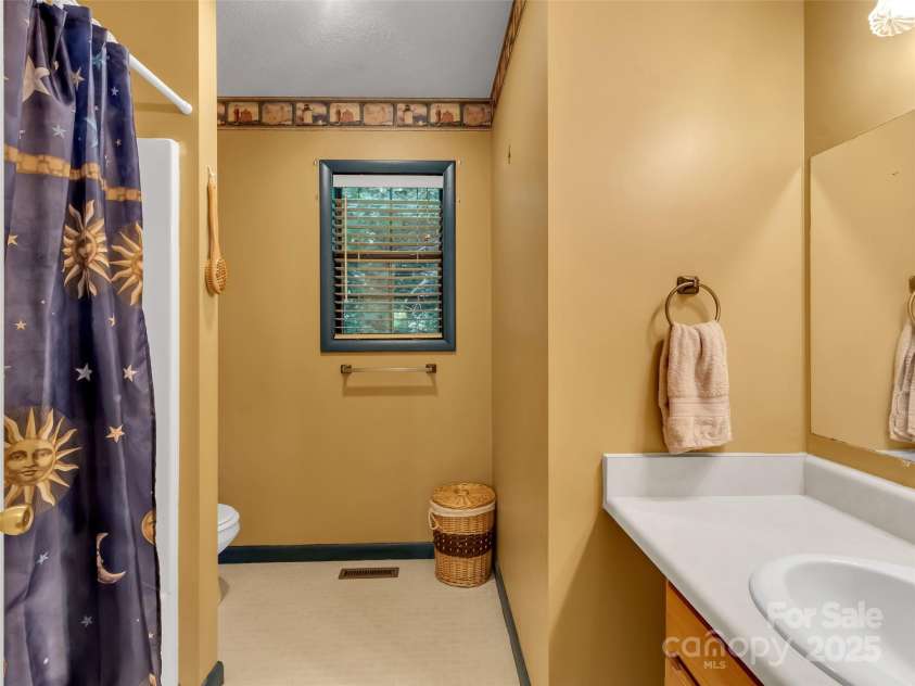 57 Copperhead Cove, Sylva, NC 28779.  MLS# CAR4273722, YatesRealty ID 28247. 