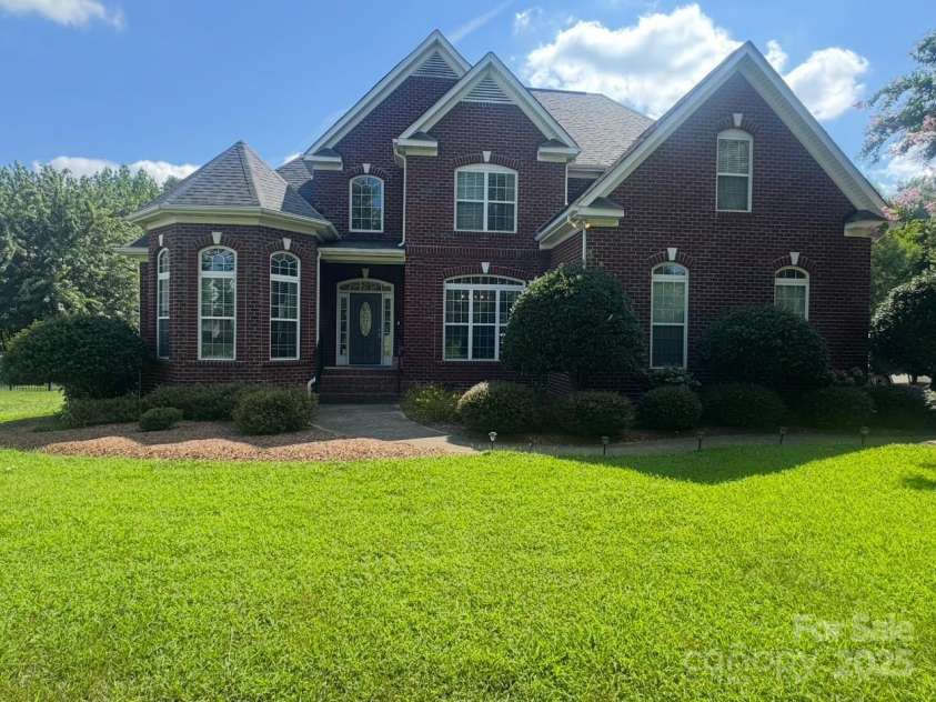 3005 Monterrey Lane, Monroe, NC 28110.  MLS# CAR4319230, YatesRealty ID 28248. 