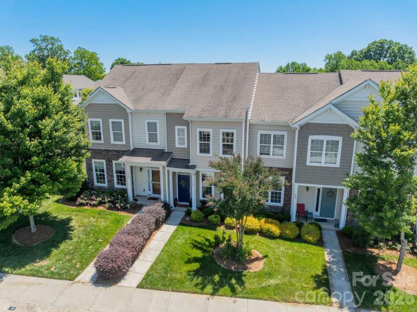 464 Spring Gardens Drive, Belmont, NC 28012.  MLS# CAR4385090, YatesRealty ID 28248. 