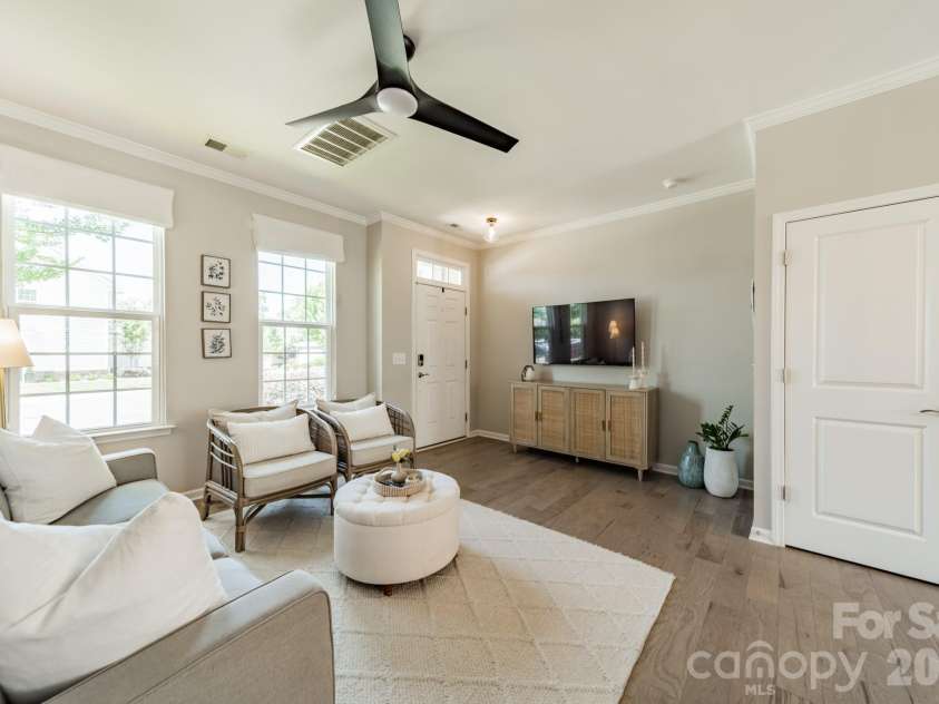 464 Spring Gardens Drive, Belmont, NC 28012.  MLS# CAR4385090, YatesRealty ID 28248. 