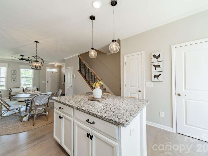 464 Spring Gardens Drive, Belmont, NC 28012.  MLS# CAR4385090, YatesRealty ID 28248. 