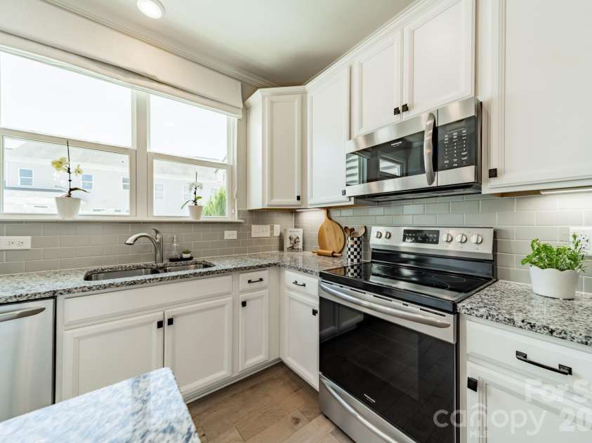 464 Spring Gardens Drive, Belmont, NC 28012.  MLS# CAR4385090, YatesRealty ID 28248. 