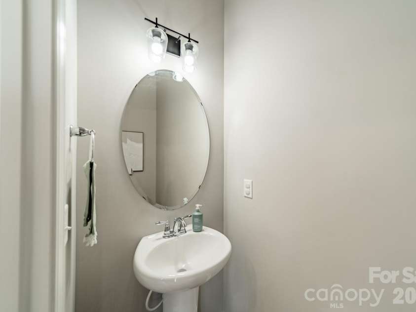 464 Spring Gardens Drive, Belmont, NC 28012.  MLS# CAR4385090, YatesRealty ID 28248. 