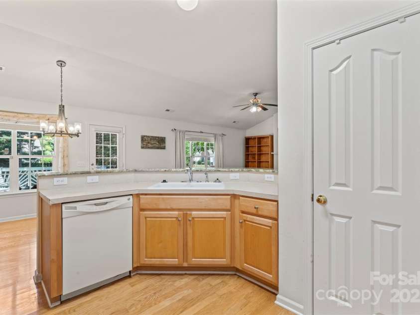 13306 Flowing Brook Court, Charlotte, NC 28273.  MLS# CAR4284045, YatesRealty ID 28249. 