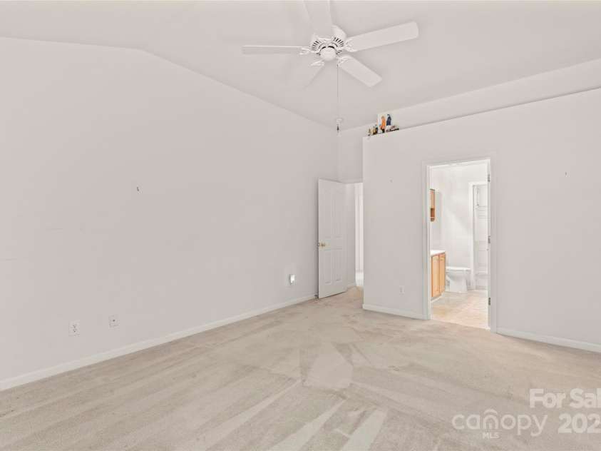 13306 Flowing Brook Court, Charlotte, NC 28273.  MLS# CAR4284045, YatesRealty ID 28249. 