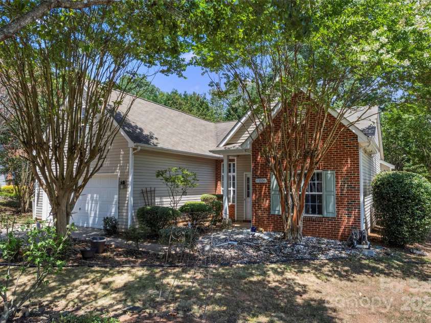 13306 Flowing Brook Court, Charlotte, NC 28273.  MLS# CAR4284045, YatesRealty ID 28249. 