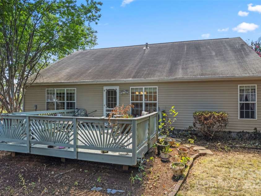 13306 Flowing Brook Court, Charlotte, NC 28273.  MLS# CAR4284045, YatesRealty ID 28249. 