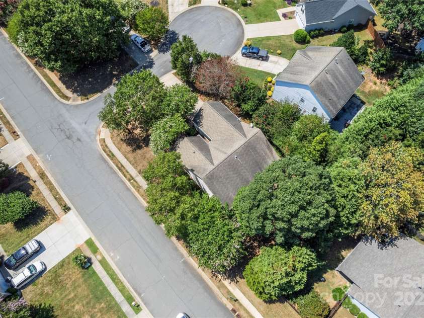 13306 Flowing Brook Court, Charlotte, NC 28273.  MLS# CAR4284045, YatesRealty ID 28249. 