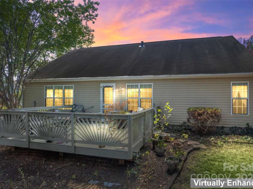 13306 Flowing Brook Court, Charlotte, NC 28273.  MLS# CAR4284045, YatesRealty ID 28249. 
