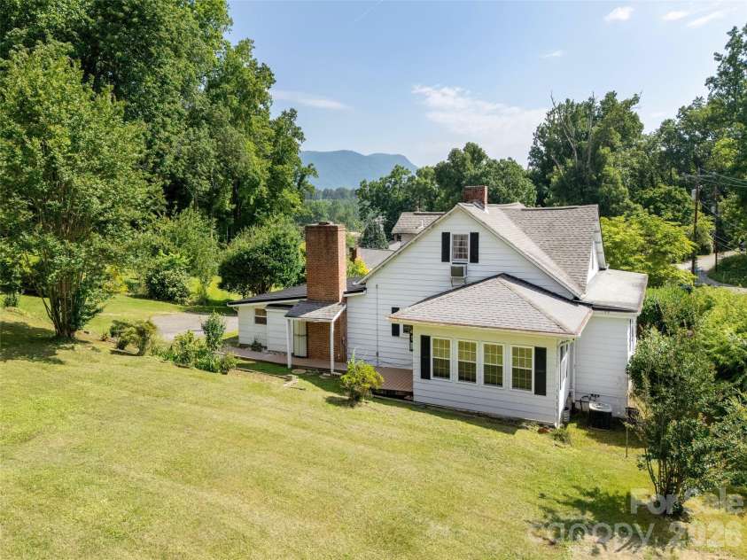 34 Lockhart Road, Tryon, NC 28782.  MLS# CAR4350844, YatesRealty ID 2825. 