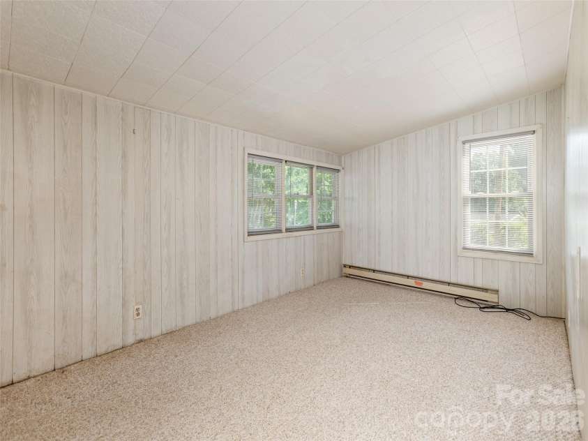 34 Lockhart Road, Tryon, NC 28782.  MLS# CAR4350844, YatesRealty ID 2825. 