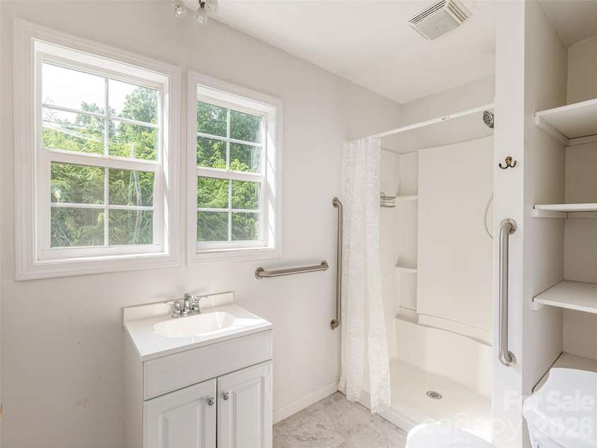 34 Lockhart Road, Tryon, NC 28782.  MLS# CAR4350844, YatesRealty ID 2825. 