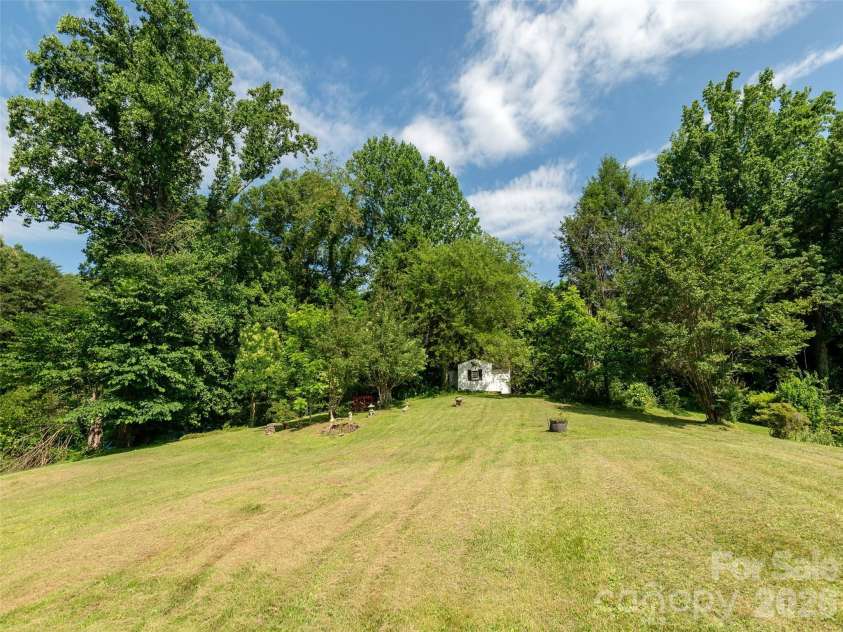 34 Lockhart Road, Tryon, NC 28782.  MLS# CAR4350844, YatesRealty ID 2825. 
