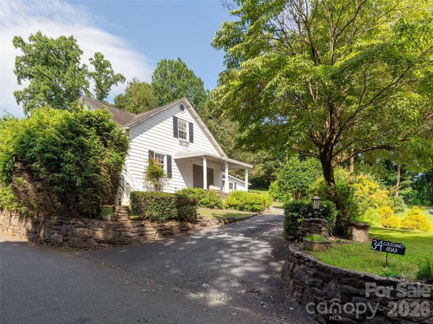 34 Lockhart Road, Tryon, NC 28782.  MLS# CAR4350844, YatesRealty ID 2825. 