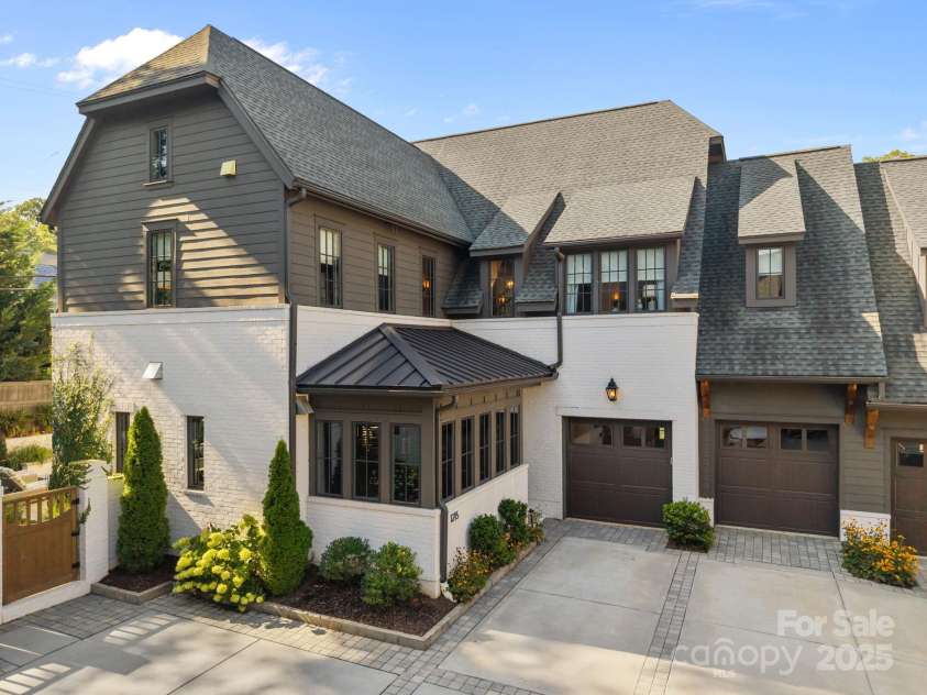 1215 Kings Drive, Charlotte, NC 28207.  MLS# CAR4284126, YatesRealty ID 28250. 