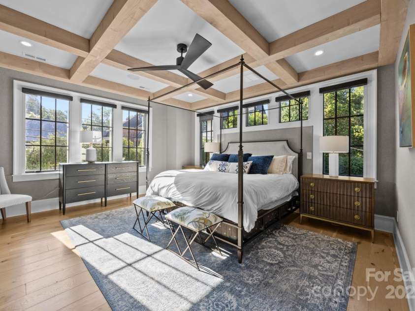 1215 Kings Drive, Charlotte, NC 28207.  MLS# CAR4284126, YatesRealty ID 28250. 