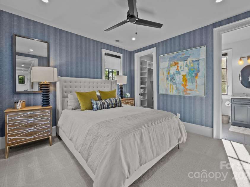 1215 Kings Drive, Charlotte, NC 28207.  MLS# CAR4284126, YatesRealty ID 28250. 