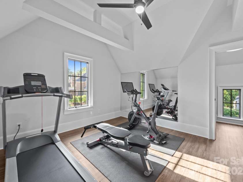 1215 Kings Drive, Charlotte, NC 28207.  MLS# CAR4284126, YatesRealty ID 28250. 