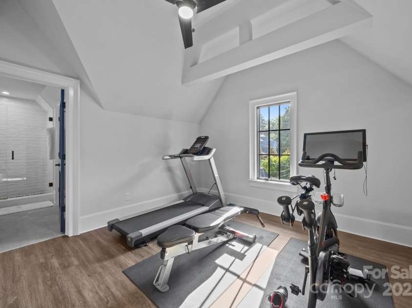 1215 Kings Drive, Charlotte, NC 28207.  MLS# CAR4284126, YatesRealty ID 28250. 