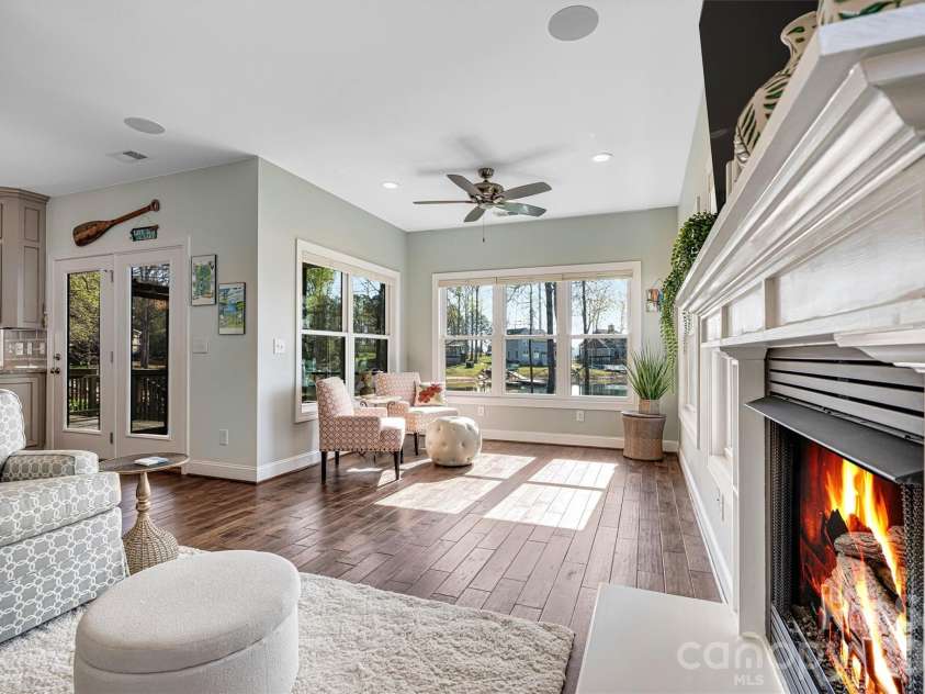 6511 Songbird Lane, Denver, NC 28037.  MLS# CAR4358271, YatesRealty ID 28250. 