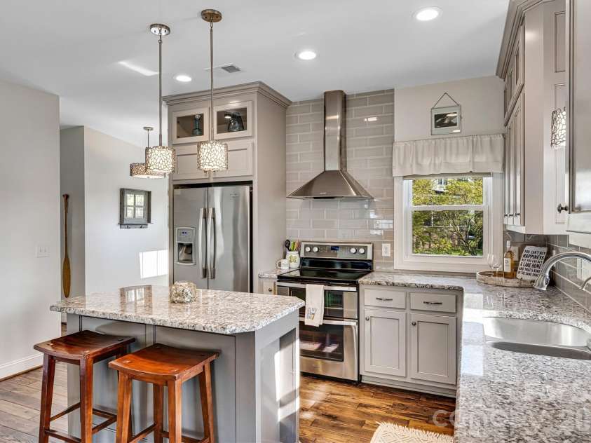 6511 Songbird Lane, Denver, NC 28037.  MLS# CAR4358271, YatesRealty ID 28250. 