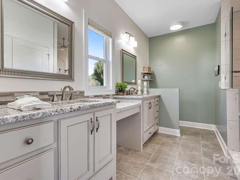 6511 Songbird Lane, Denver, NC 28037.  MLS# CAR4358271, YatesRealty ID 28250. 