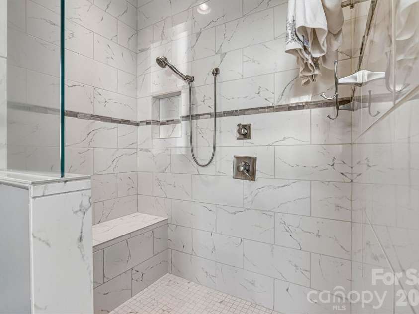 6511 Songbird Lane, Denver, NC 28037.  MLS# CAR4358271, YatesRealty ID 28250. 