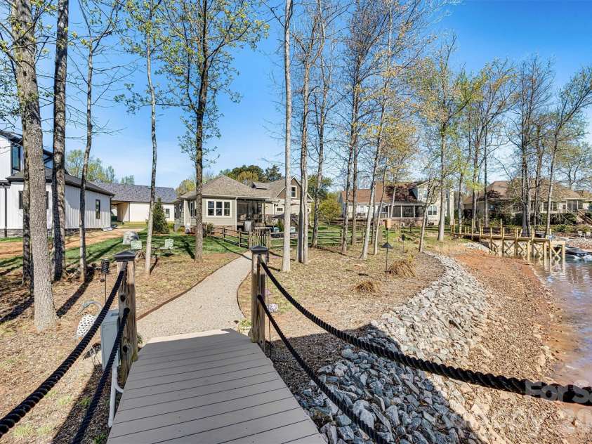 6511 Songbird Lane, Denver, NC 28037.  MLS# CAR4358271, YatesRealty ID 28250. 
