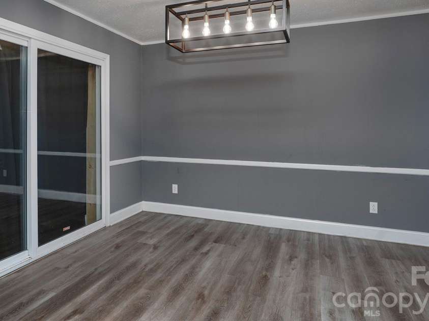 4900 Carriage Drive Circle, Charlotte, NC 28205.  MLS# CAR4385850, YatesRealty ID 28251. 