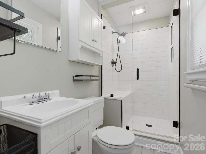 7401 Woodstream Drive, Charlotte, NC 28210.  MLS# CAR4372836, YatesRealty ID 28252. 