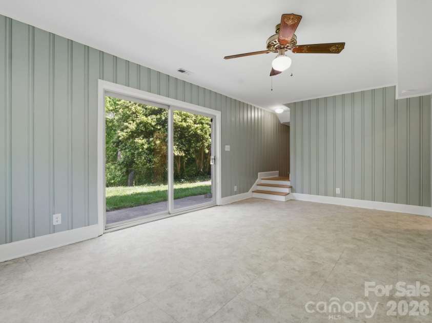 7401 Woodstream Drive, Charlotte, NC 28210.  MLS# CAR4372836, YatesRealty ID 28252. Basement VIRTUALLY STAGED