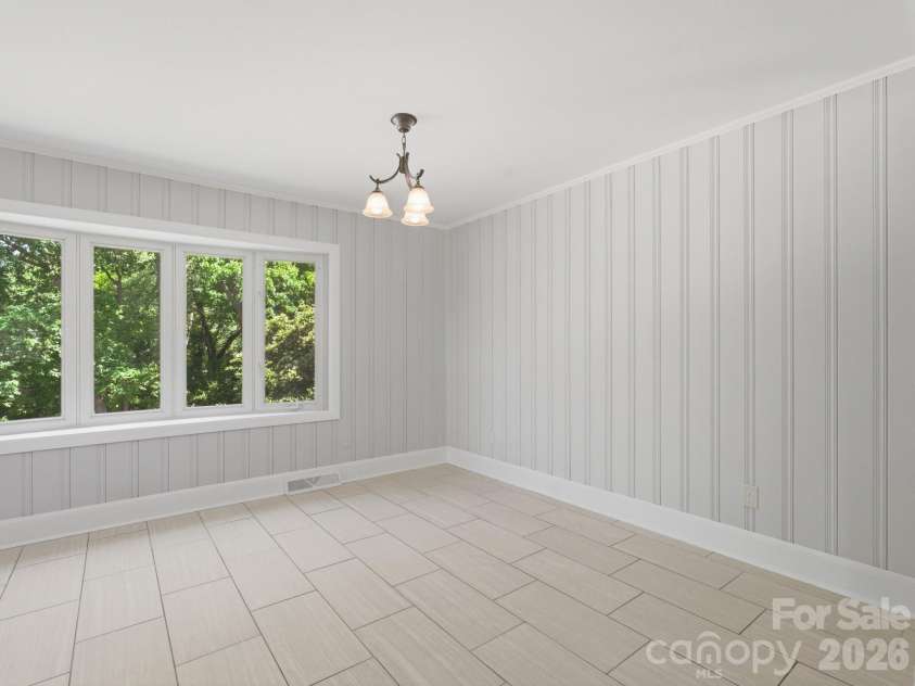 7401 Woodstream Drive, Charlotte, NC 28210.  MLS# CAR4372836, YatesRealty ID 28252. Dining Area