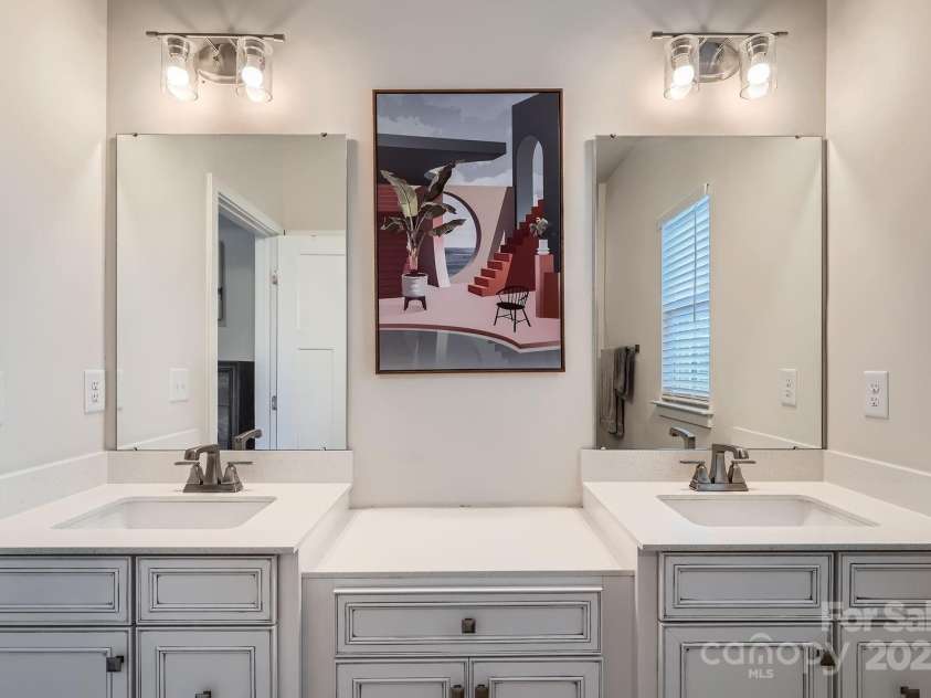 9729 Oaklawn Boulevard, Huntersville, NC 28078.  MLS# CAR4277701, YatesRealty ID 28252. Dual Vanities