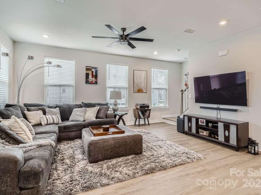 9729 Oaklawn Boulevard, Huntersville, NC 28078.  MLS# CAR4277701, YatesRealty ID 28252. Great Room - Half Bath just out of frame