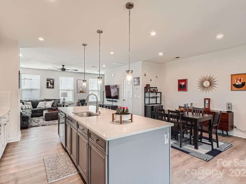 9729 Oaklawn Boulevard, Huntersville, NC 28078.  MLS# CAR4277701, YatesRealty ID 28252. Open Floor Plan