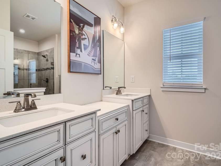 9729 Oaklawn Boulevard, Huntersville, NC 28078.  MLS# CAR4277701, YatesRealty ID 28252. Primary Bath - Dual Vanities