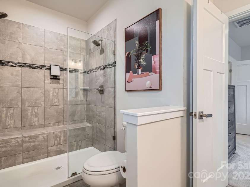 9729 Oaklawn Boulevard, Huntersville, NC 28078.  MLS# CAR4277701, YatesRealty ID 28252. Primary Bath - Walk-in Shower