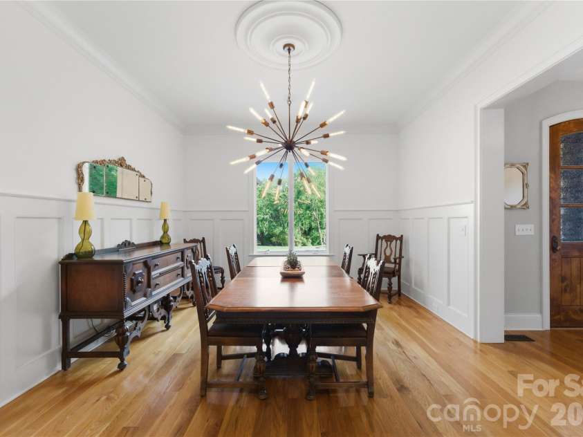 1514 Elmsford Lane, Matthews, NC 28105.  MLS# CAR4371432, YatesRealty ID 28254. Dining Room